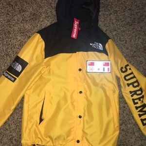 the north face x supreme expedition coaches jacket